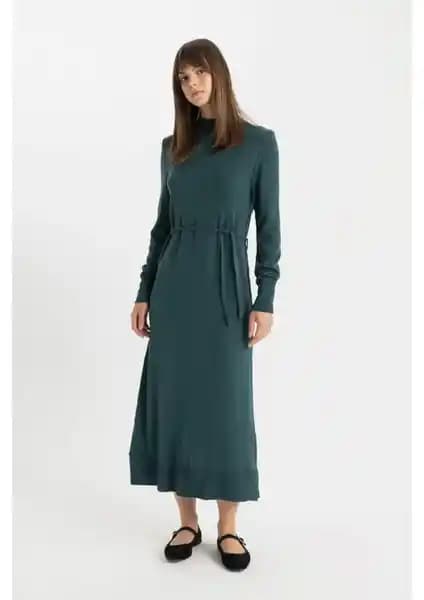 DeFacto Yarım Balıkçı Yaka Maxi Triko Elbise Karşılaştırması ve Stil Önerileri