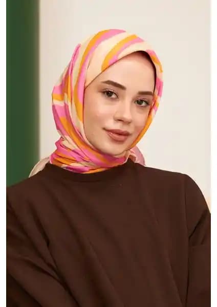 İpekhan Twist Pamuk Viskon Eşarp Karşılaştırması: Yaz Ayları İçin Şık ve Ferah Seçenekler