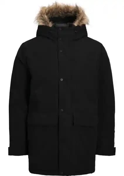 Jack & Jones Erkek Montları Karşılaştırması Siyah Parka ve Turuncu Softshell Özellikleri