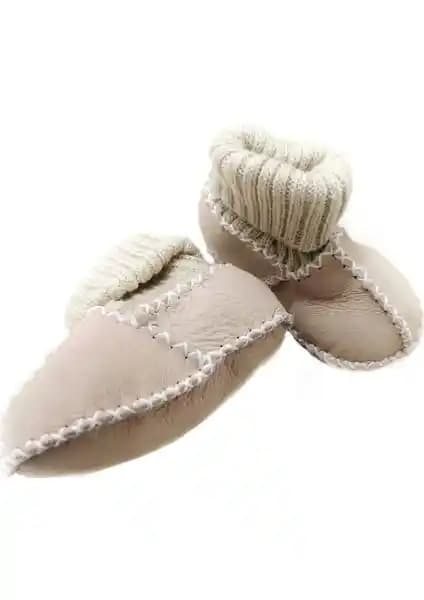 Kuzu Derisi ve Sare Bebek Ayakkabıları Karşılaştırması: Konfor ve Dayanıklılık Analizi