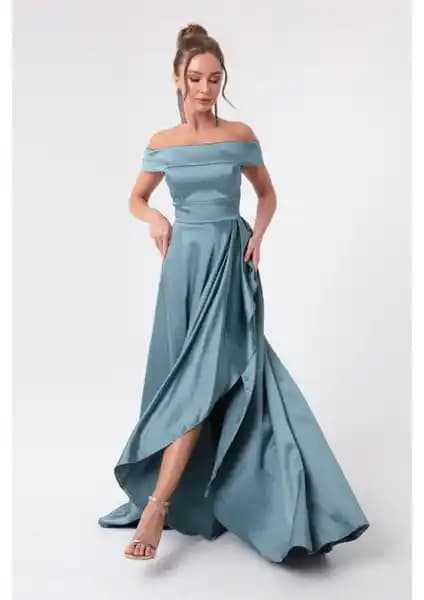 Lafaba Kadın Abiyeleri Karşılaştırması: Mint Yeşili Kayık Yaka ve Siyah Yırtmaçlı Tasarımlar