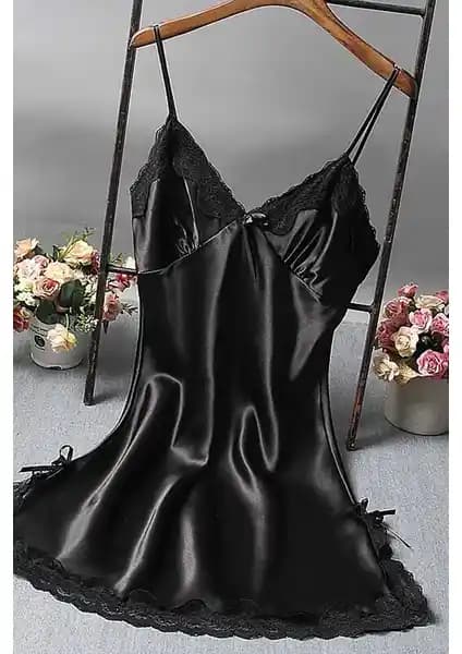 Merry See Markasının Saten ve Dantel Gecelikleri Karşılaştırması ve Özellikleri