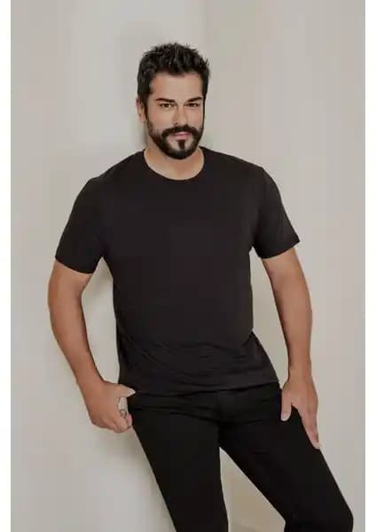 Altınyılz<dı>z Classics ve DeFacto Erkek Tişörtleri Karşılaştırması ve Özellikleri