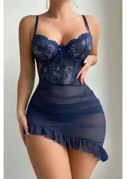 Bella Notte Lacivert Balenli Fırfırlı Gecelik ve Merry See Siyah Gecelik Karşılaştırması