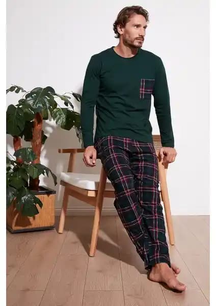 Buratti Erkek Pijama Takımları Karşılaştırması: Pamuklu ve Polar Seçenekleri