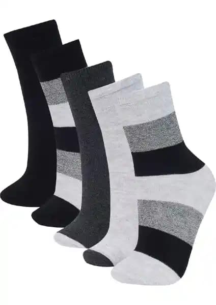 DeFacto Erkek Çocuk Çorapları Karşılaştırması: Pamuklu Uzun ve Desenli Patik Modelleri