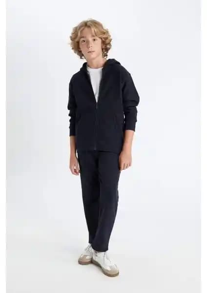 DeFacto Erkek Çocuk Eşofman Altları Karşılaştırması: Rahatlık ve Şıklık Analizi