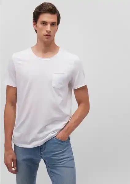 İki Popüler Tişört Modelinin Detaylı Karşılaştırması ve Kullanıcı Yorumları