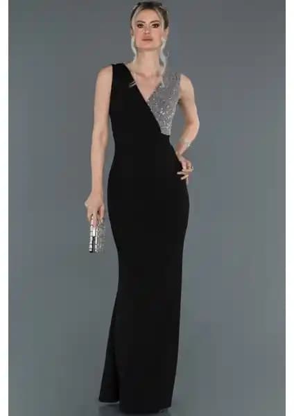 İki Şık Abiye Elbise Modeli Karşılaştırması ve Seçim Rehberi