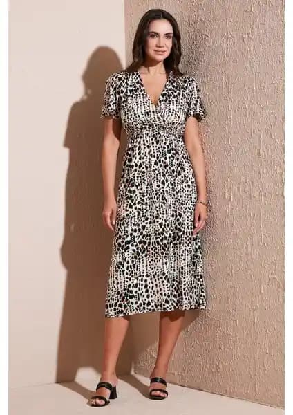 Kadın Günlük Elbiseleri Karşılaştırması: Lela ve Shade Modellerinin Özellikleri ve Kullanıcı Yorumları