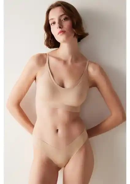 Kadın İç Giyim Ürünleri Karşılaştırması: Penti Balensiz Bralet ve Cottonhill Boxer Külot