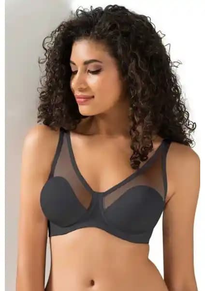 Kadınlar İçin Toparlayıcı Sütyen Karşılaştırması: Le Jardin ve Pierre Cardin Modelleri