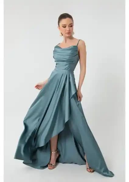 Lafaba Kadın Mavi ve Mürdüm Saten Abiyeleri Karşılaştırması: Tasarım ve Kalite Analizi