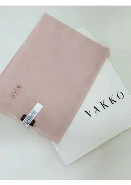 Vakko Şal ve Yeni Sezon Şal Karşılaştırması: Tasarım, Malzeme ve Kullanıcı Yorumları