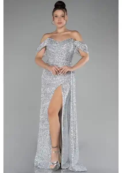 Abiyefon ABU4074 Kayık Yaka Yırtmaçlı Uzun Pul Detaylı Abiye Elbise