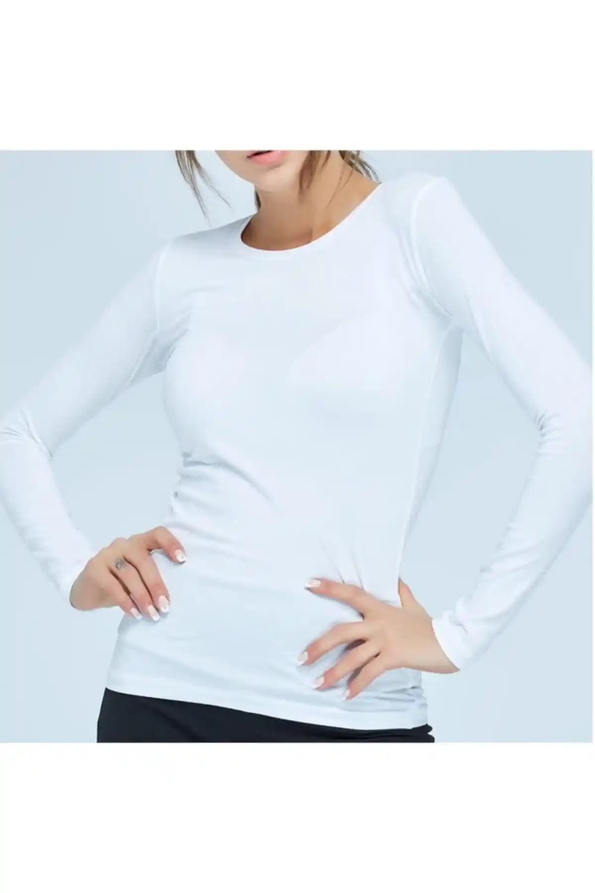 Ece Kadın Beyaz Bisiklet Yaka Body Şıklık ve Konforu Bir Arada Sunar