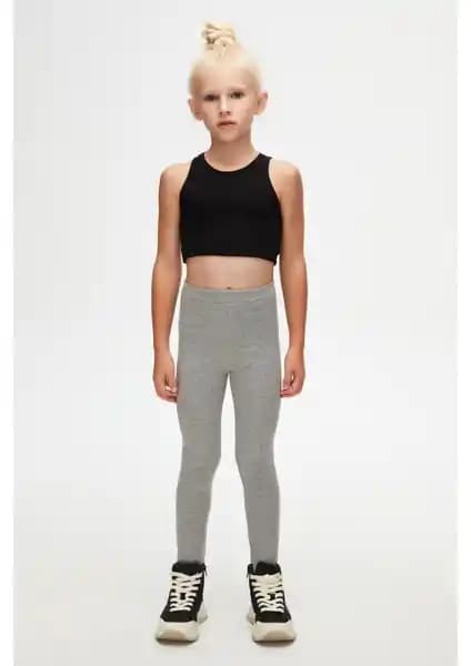 Lovetti Gri Basic Kız Çocuk Kışlık Tayt: Konfor ve Şıklığın Bir Arada Sunulduğu Ürün