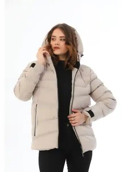 Montland Kadın Taş İçi Polarlı Kapüşonlu Şişme Mont: Şık ve Fonksiyonel Kışlık Giysi