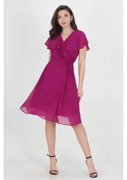 Neşeli Butik'in Yeni Sezon Kadın Midi Şifon Elbisesi Kruvaze Yaka ve Melek Kol Tasarımı