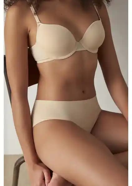 Penti Ten Rengi Balenli Dolgusuz Sütyen: Konfor ve Şıklığın Günlük Birleşimi