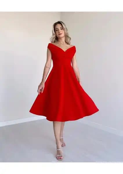 Sosostyle Kız Kısa Kollu Kruvaze Yaka Eteği Volanlı Krep Elbise - Şıklık ve Konforun Buluşması