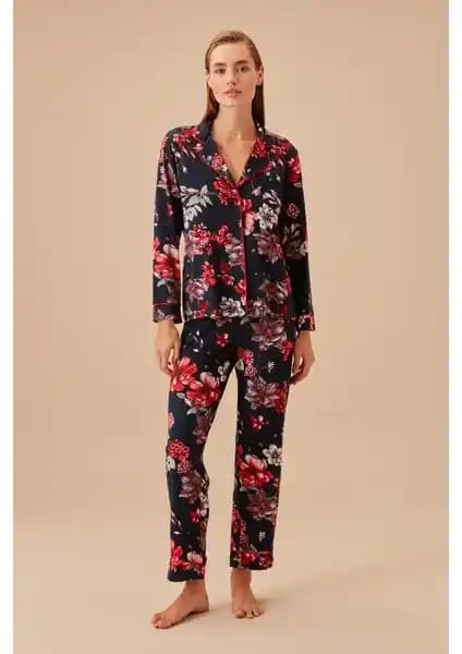 Suwen Black Rose Maskülen Pijama Takımı: Şık ve Konforlu Kadın Gece Giyim Seçeneği