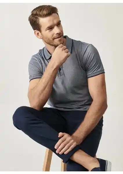 Altınyılz Classics Erkek Açık Lacivert Polo Yaka Tişört: Şıklık ve Konforun Buluşması