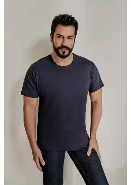 Altınyılz Classics Erkek Lacivert Slim Fit Tişört Modern ve Şık Giyim Tercihi