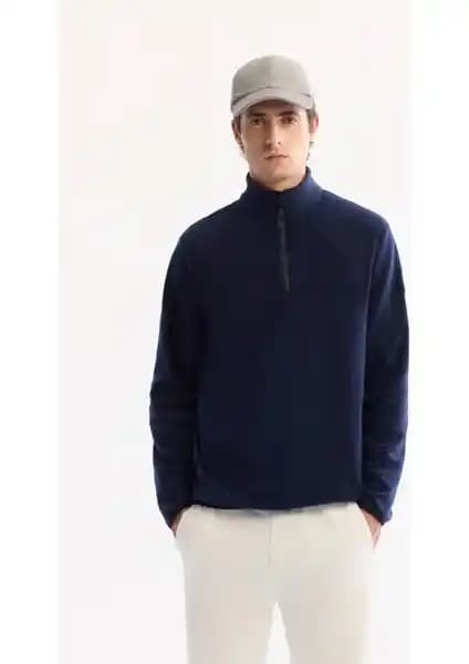 AVVA Erkek Lacivert Dik Yaka Fermuarlı Polar Sweatshirt Şıklık ve Konforun Buluşması