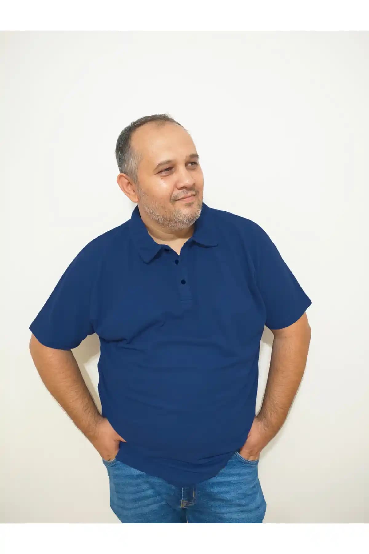 BİG NONA Büyük Beden Unisex Polo Yaka T-Shirt: Konfor ve Şıklığın Uyumunu Sunar