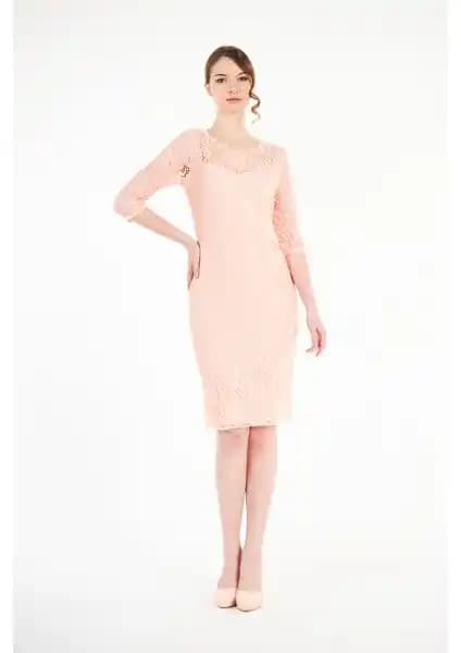 Ceylen Dantel Arka V Yakalı Düz Dar Midi Boy Abiye Elbise Özellikleri ve Tasarım Detayları