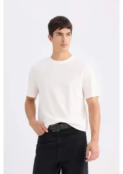DeFacto %100 Pamuk Regular Fit Bisiklet Yaka Beyaz Tişört Günlük ve Spor Kullanımına Uygun