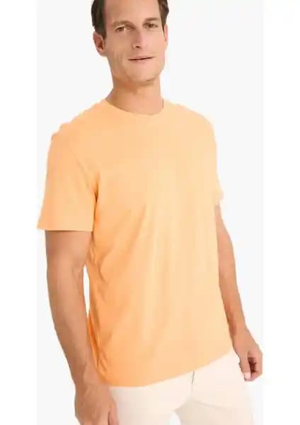 DeFacto %100 Pamuk Regular Fit Bisiklet Yaka Tişört Erkek Günlük ve Spor Kullanımına Uygun