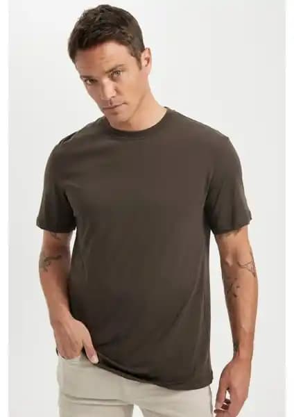 DeFacto %100 Pamuk Regular Fit Bisiklet Yaka Tişört Günlük ve Spor Kullanımına Uygun