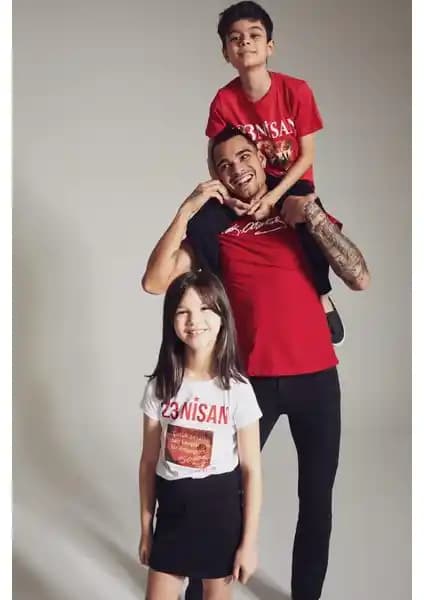 DeFacto Erkek Çocuk Atatürk Hologram Baskılı Kısa Kol Tişörtü Modern ve Anlamlı Tasarım