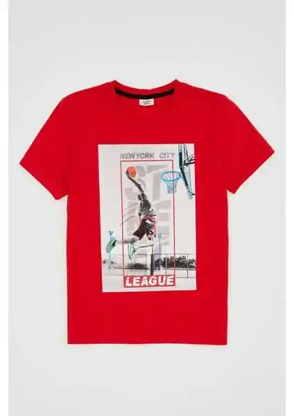 DeFacto Erkek Çocuk Baskılı Kısa Kollu Tişört Yaz Ayları İçin Rahat ve Şık Seçenek