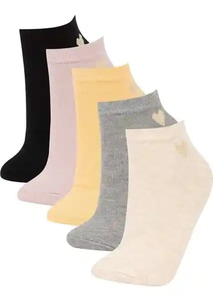 DeFacto Kadın Kalp Desenli 5'li Pamuklu Patik Çorapları Günlük Şıklık ve Konfor Sunar