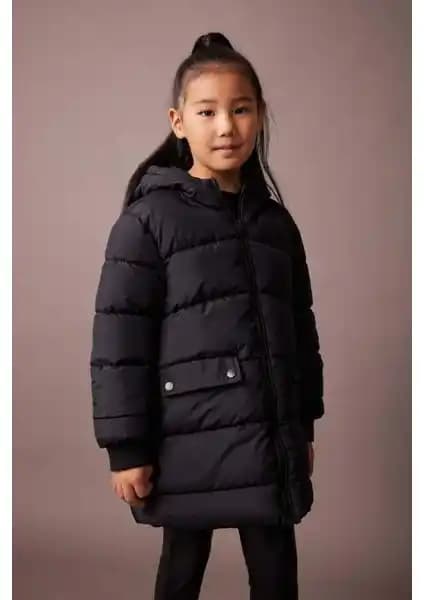 DeFacto Kız Çocuk Su Geçirmez Kapüşonlu Şişme Montu Günlük Kullanım ve Koruma İçin Uygun