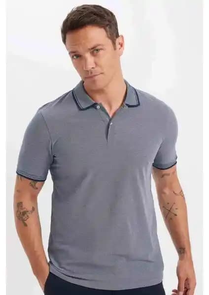 DeFacto Slim Fit Polo Yaka Kısa Kollu Pamuklu Tişört Erkekler İçin Modern ve Şık Tasarım