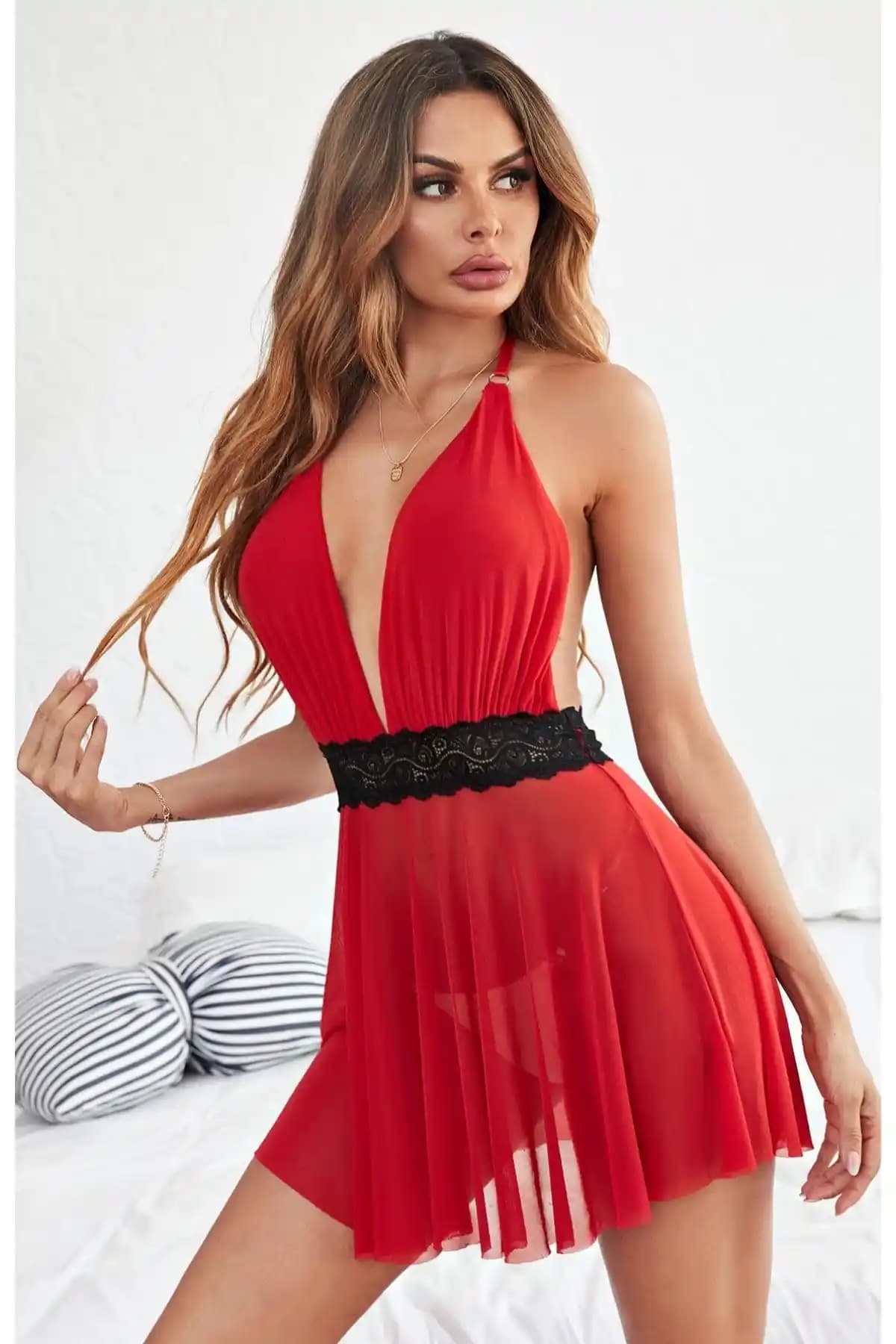 Fancy&Dancy Kadın Kırmızı Tül Siyah Dantel Şeritli Gecelik: Şıklık ve Rahatlığın Buluşması