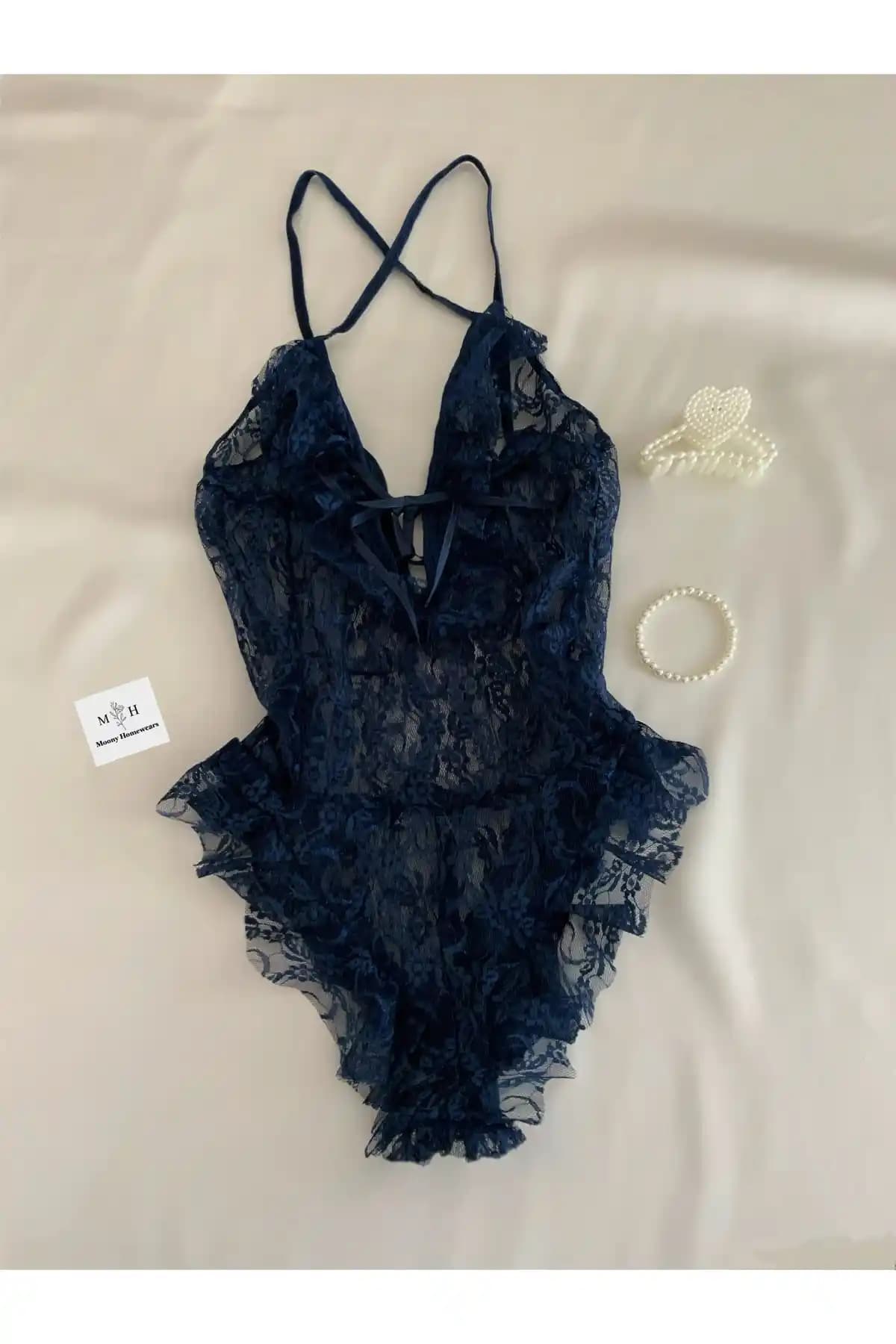 Fantezi Lacivert Dantel Tulum İç Giyim Koleksiyonunda Şıklık ve Rahatlık Sunar