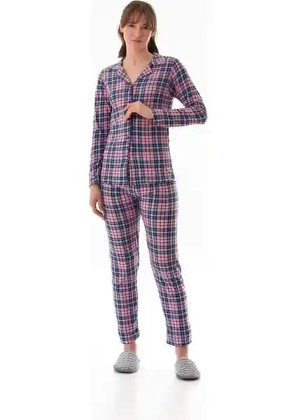 FullaModa Ekose Desenli Gömlek Yaka Süet Pijama Takımı ile Şıklık ve Konfor Bir Arada