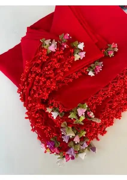 Günbatılı El Işi Muska Kurdela Boncuklu Yazma Modern Tasarım ve Geleneksel İşçilikle Öne Çıkar