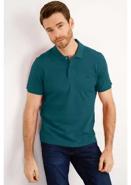 İGS Modern Fit Polo Yaka T-shirt: Şıklık ve Konforu Bir Arada Sunan Modern Tasarım