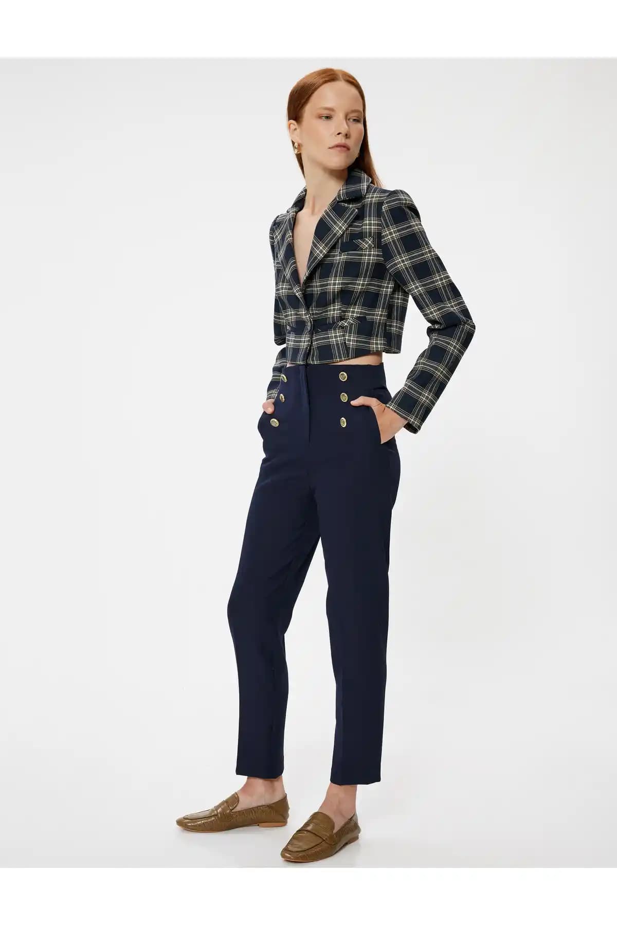 Koton Gold Düğme Detaylı Yüksek Bel Cigarette Pantolon Modern ve Şık Tasarım