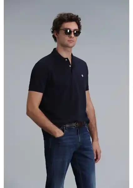 Lufian Laon Smart Erkek Polo Tişörtü Şıklık ve Konfor Sunan Modern Tasarım