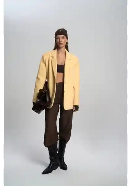 Mai Howell Sarı Blazer Ceket: Şık ve Konforlu Kadınlar İçin Modern Tasarım