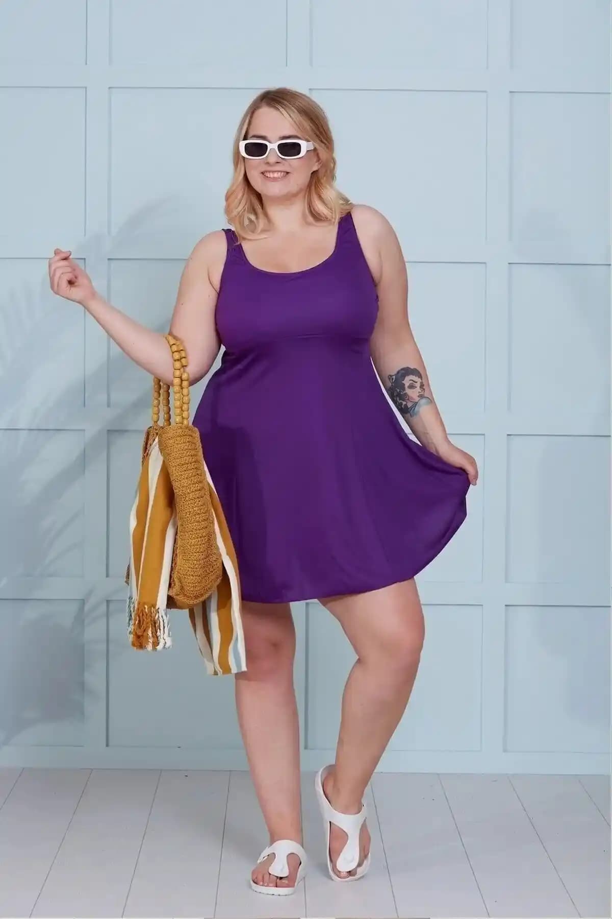 Manolyabutik Büyük Beden Mor Slipli Etekli Mayo: Şıklık ve Konforun Buluşma Noktası