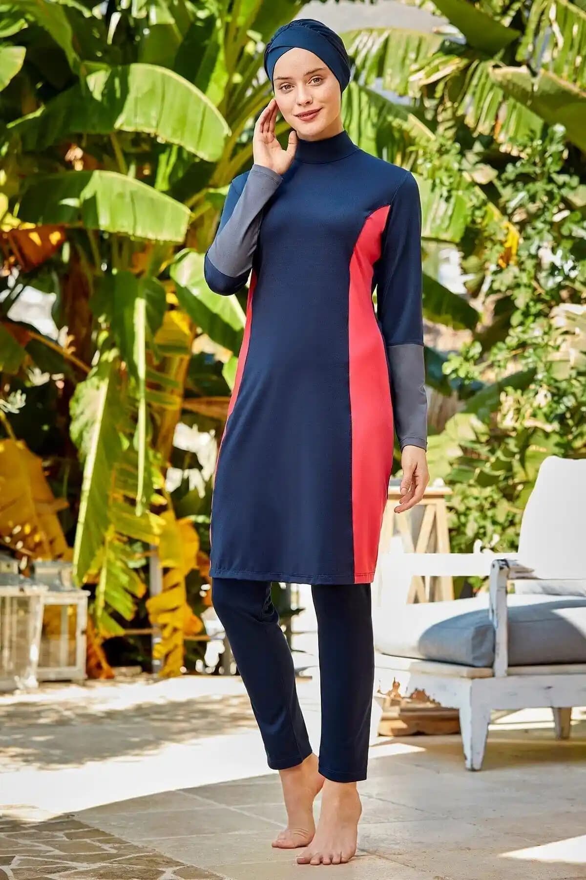 Meba Kadın Lacivert Desenli Büyük Beden Tam Kapalı Tesettür Mayo Şıklık ve Konforu Bir Arada Sunar