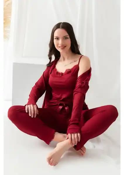 Nisanca Sabahlıklı Dantel Detaylı Pegasus Kadın Pijama Takımı: Rahatlık ve Şıklığın Buluşması